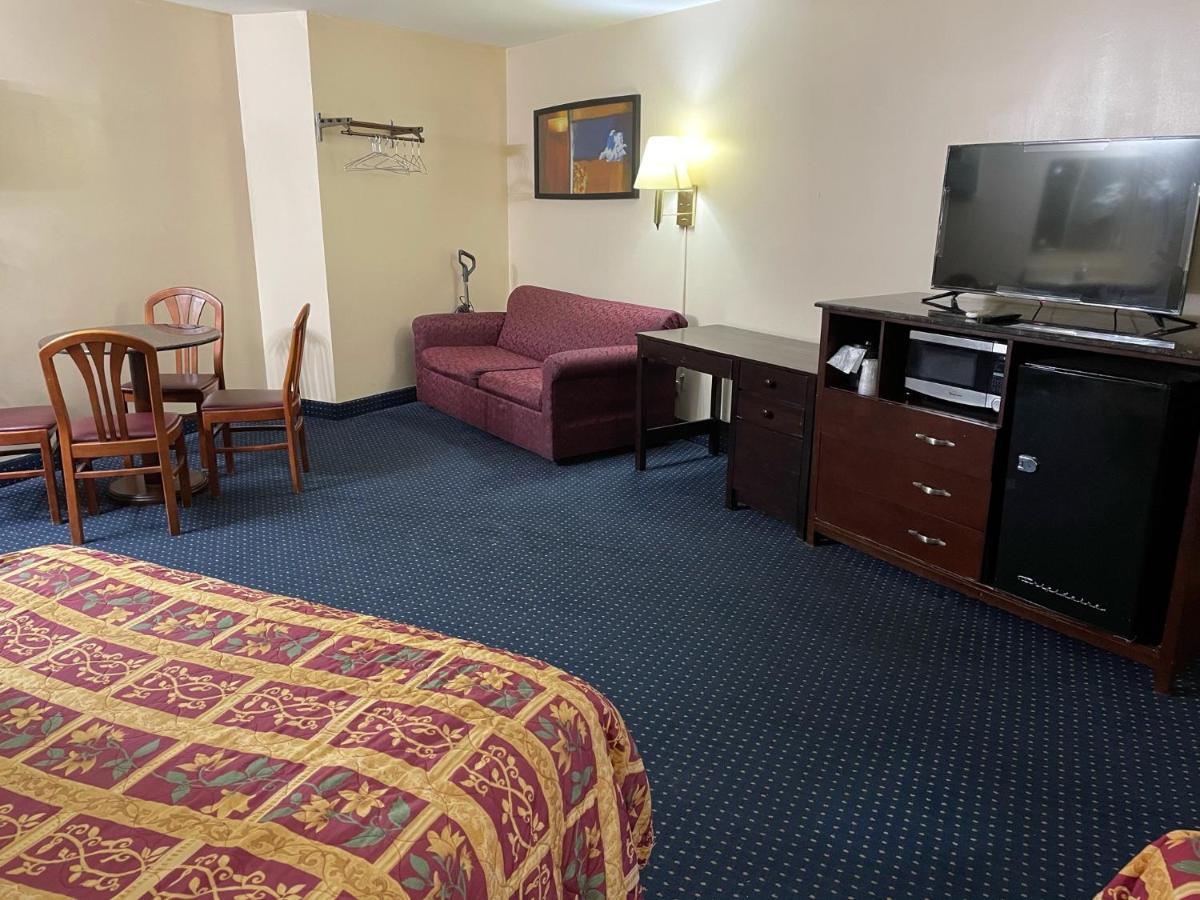 American Inn And Suites Countryside Exterior foto